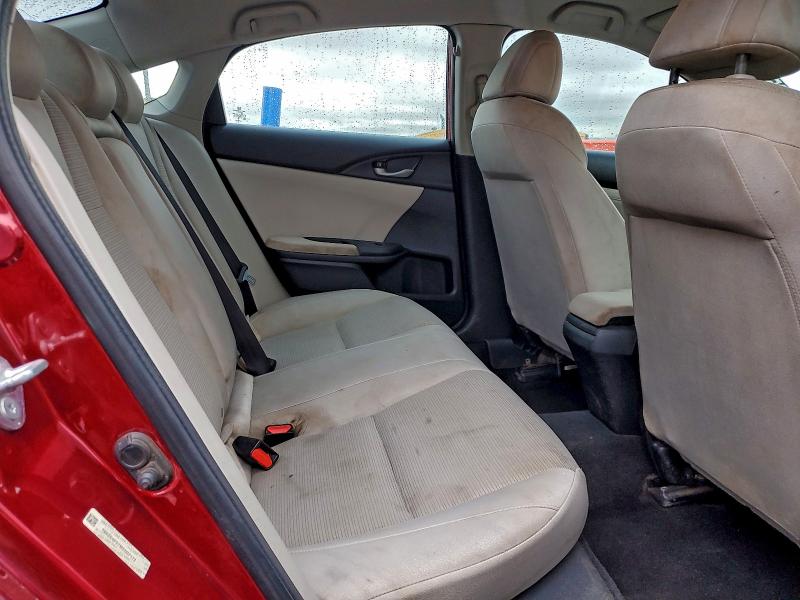 Фото 10 - HONDA INSIGHT