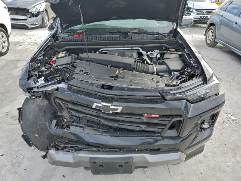 Фото 11 - CHEVROLET COLORADO