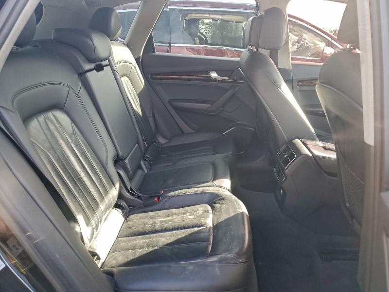 Фото 11 - AUDI Q5