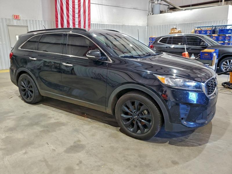 Фото 4 - KIA SORENTO