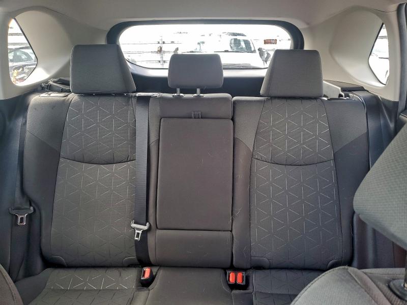 Фото 10 - TOYOTA RAV4