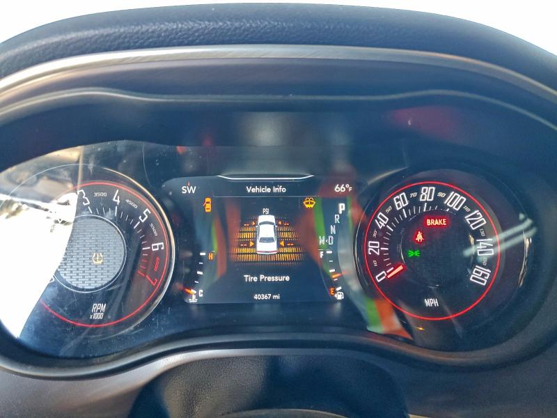 Фото 9 - DODGE CHALLENGER