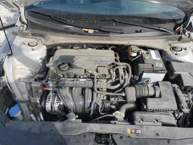 Фото 11 - HYUNDAI ELANTRA