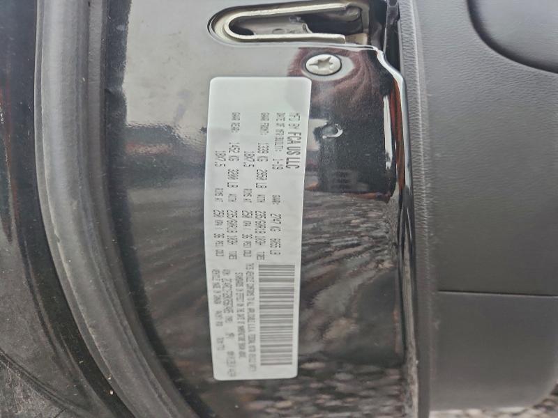 Фото 13 - CHRYSLER PACIFICA