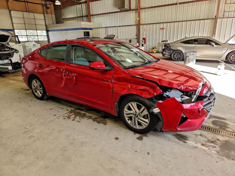 Фото 4 - HYUNDAI ELANTRA