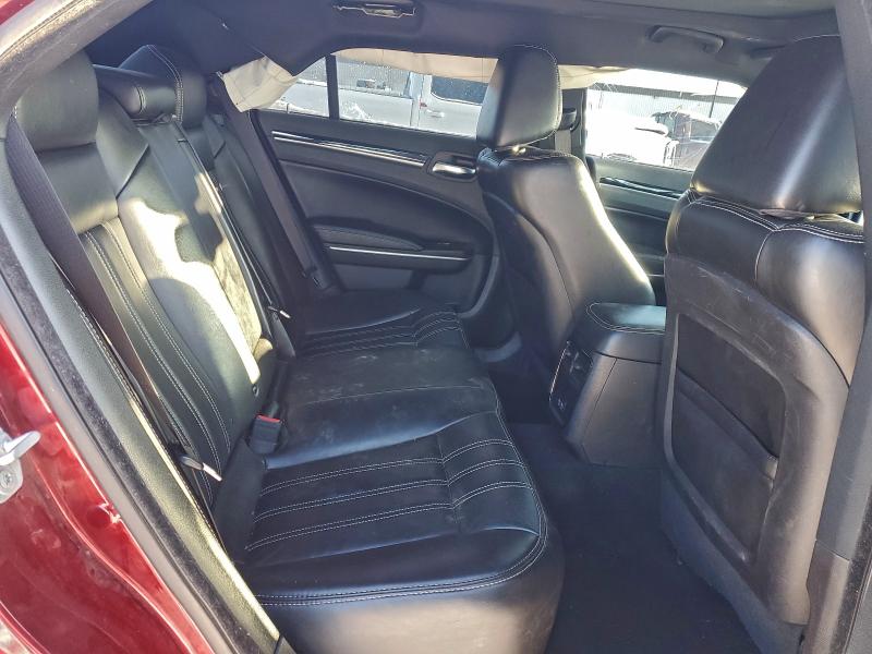 Фото 10 - CHRYSLER 300