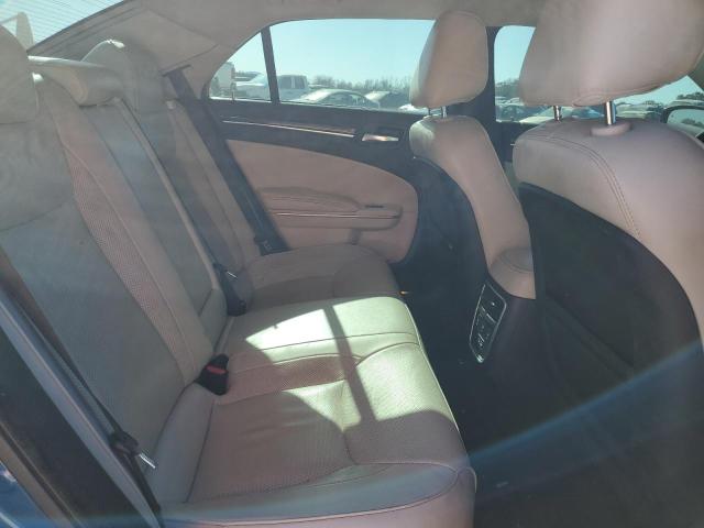 Фото 10 - CHRYSLER 300