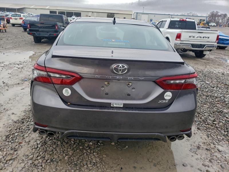 Фото 6 - TOYOTA CAMRY