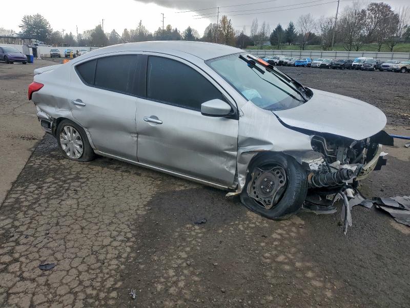 Фото 4 - NISSAN VERSA