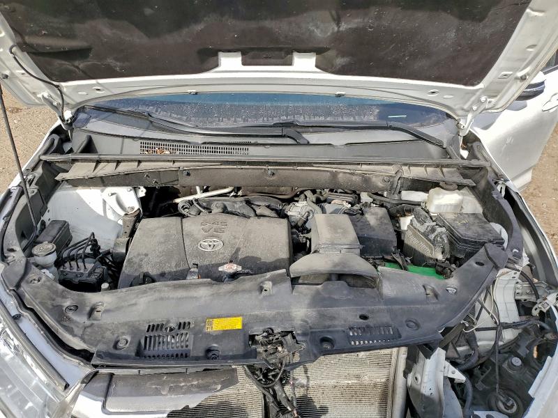 Фото 12 - TOYOTA HIGHLANDER