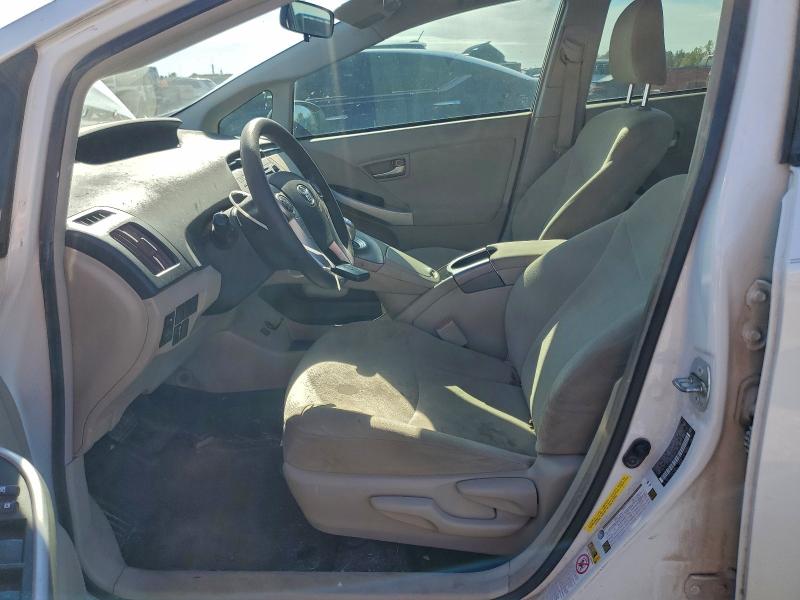 Фото 7 - TOYOTA PRIUS