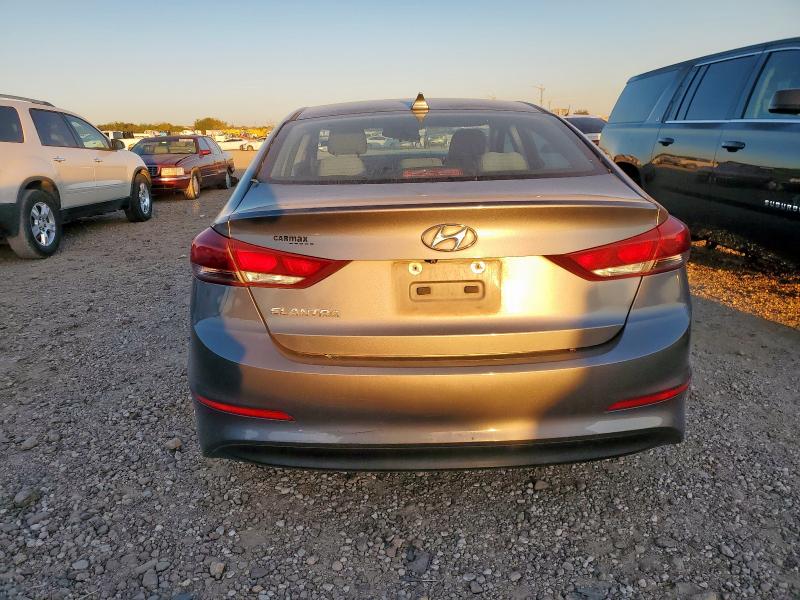 Фото 6 - HYUNDAI ELANTRA
