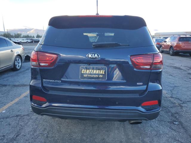 Фото 6 - KIA SORENTO