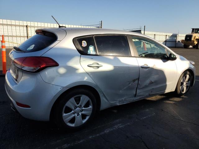 Фото 3 - KIA FORTE