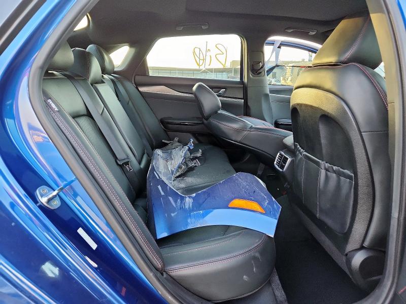 Фото 10 - KIA K5