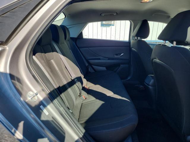 Фото 10 - HYUNDAI ELANTRA