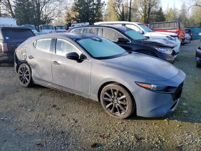 Фото 4 - MAZDA 3