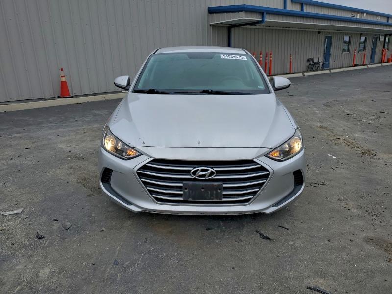 Фото 5 - HYUNDAI ELANTRA