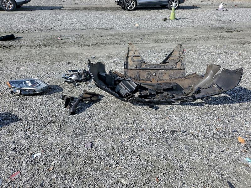 Фото 12 - NISSAN ROGUE