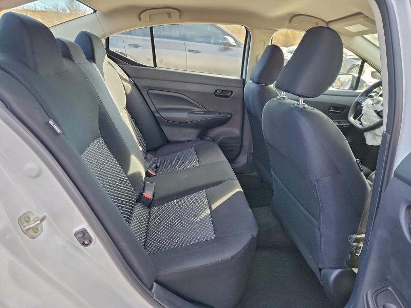 Фото 10 - NISSAN VERSA