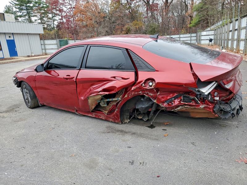 Фото 2 - HYUNDAI ELANTRA