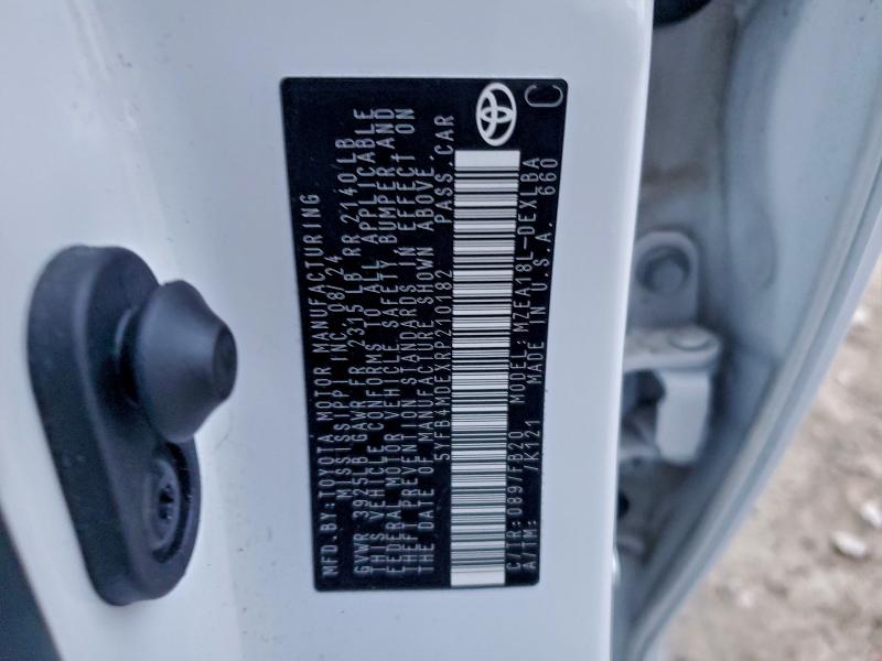 Фото 12 - TOYOTA COROLLA