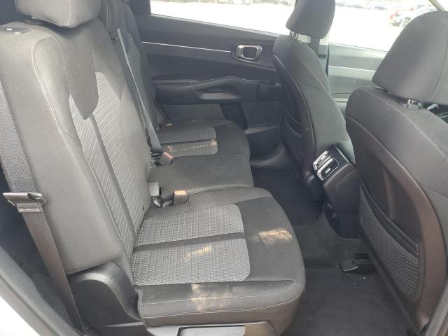 Фото 11 - KIA SORENTO