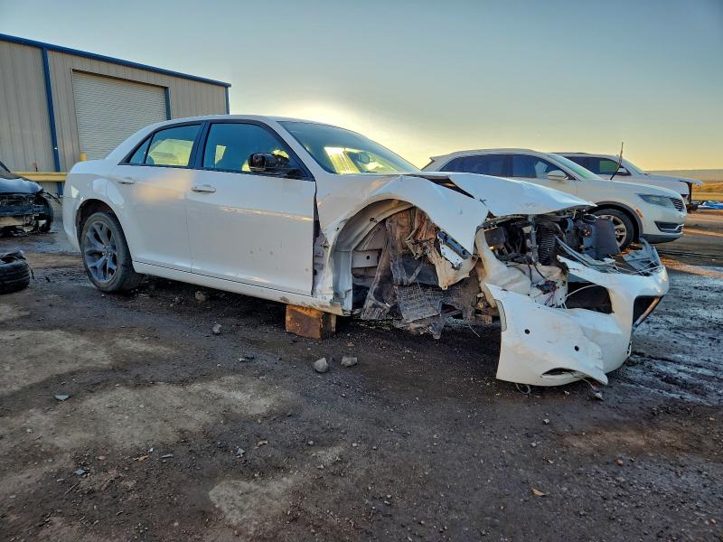 Фото 4 - CHRYSLER 300