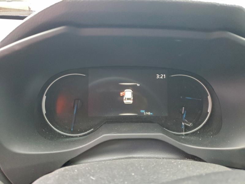 Фото 9 - TOYOTA RAV4