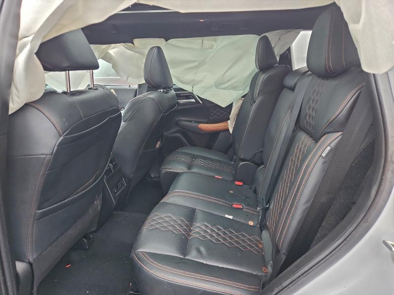 Фото 10 - MITSUBISHI OUTLANDER