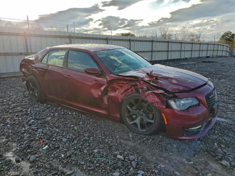 Фото 4 - CHRYSLER 300