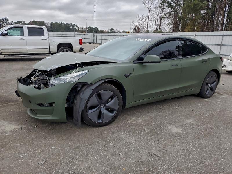 Фото 1 - TESLA MODEL 3