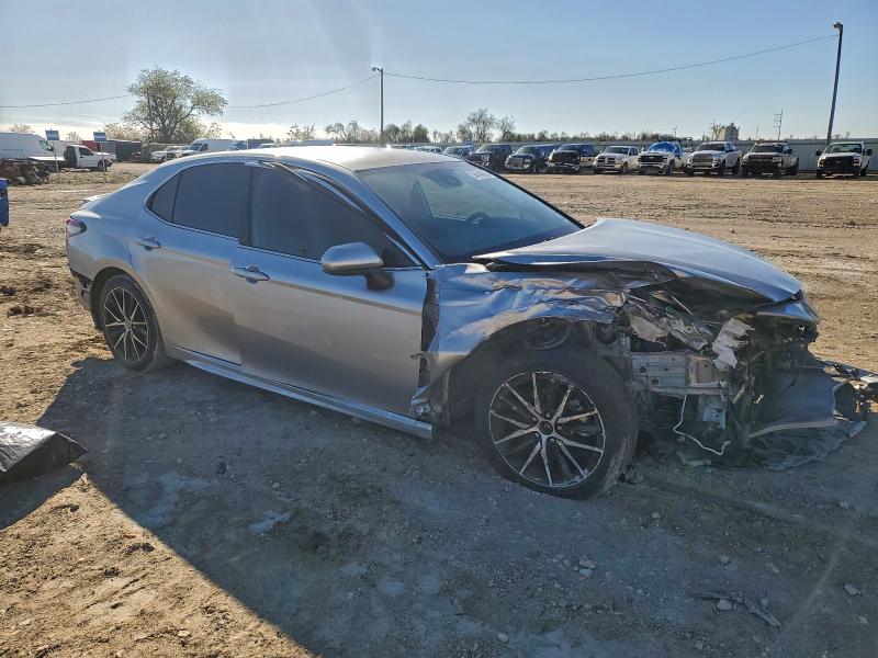 Фото 4 - TOYOTA CAMRY