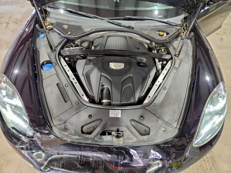 Фото 11 - PORSCHE PANAMERA