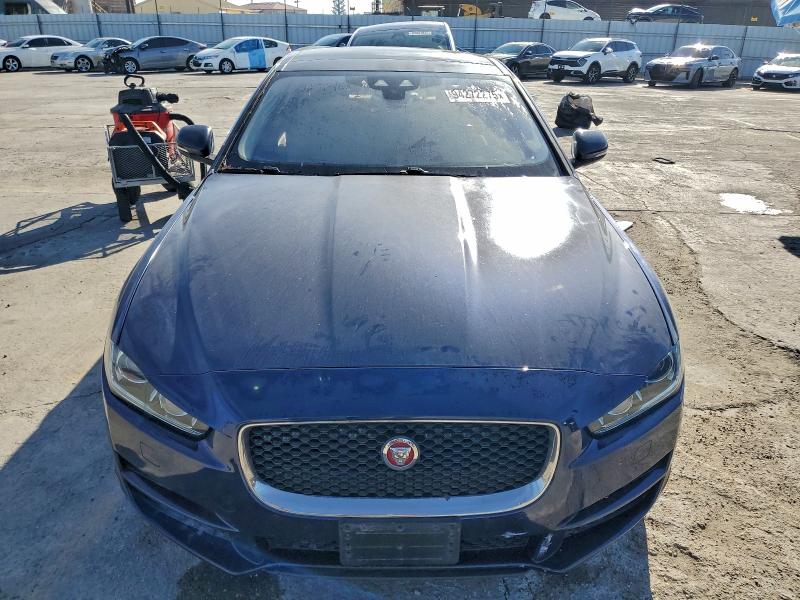 Фото 5 - JAGUAR XE