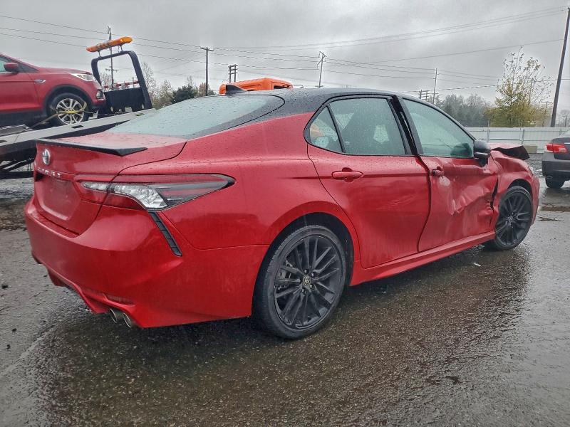 Фото 3 - TOYOTA CAMRY