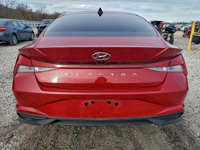 Фото 6 - HYUNDAI ELANTRA