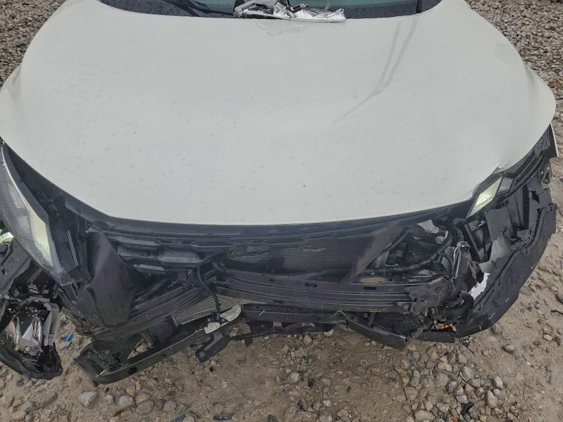 Фото 12 - NISSAN ROGUE