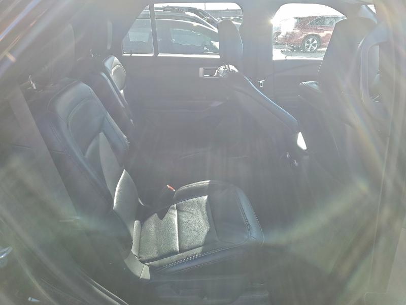 Фото 11 - FORD EXPLORER