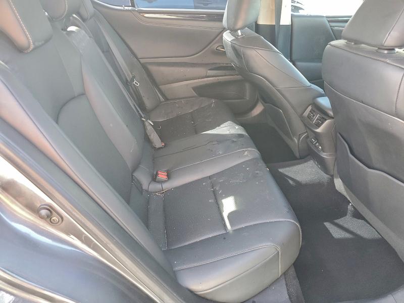 Фото 10 - LEXUS ES350