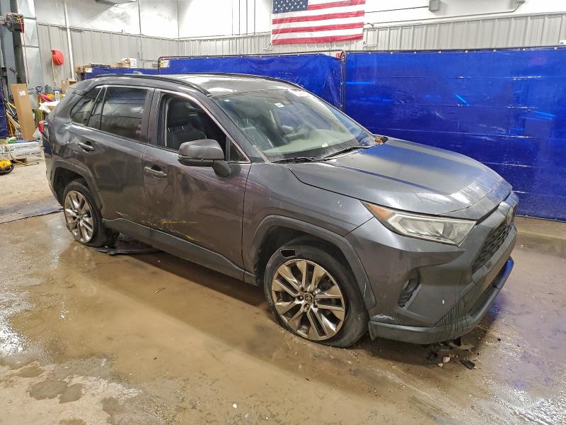 Фото 4 - TOYOTA RAV4