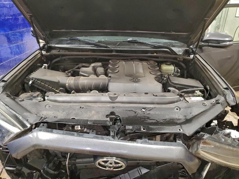 Фото 12 - TOYOTA 4RUNNER