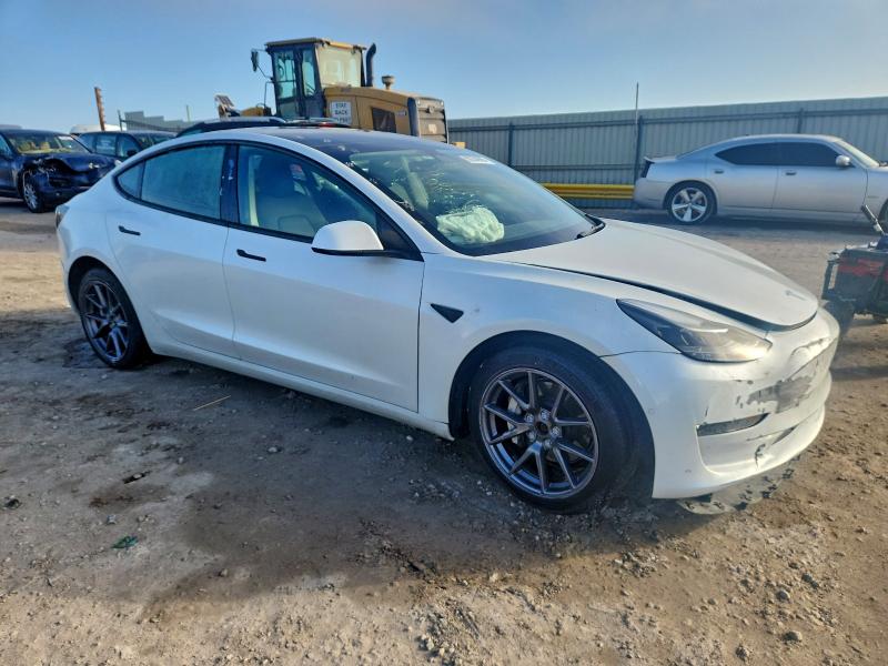 Фото 4 - TESLA MODEL 3