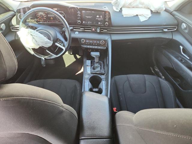 Фото 8 - HYUNDAI ELANTRA