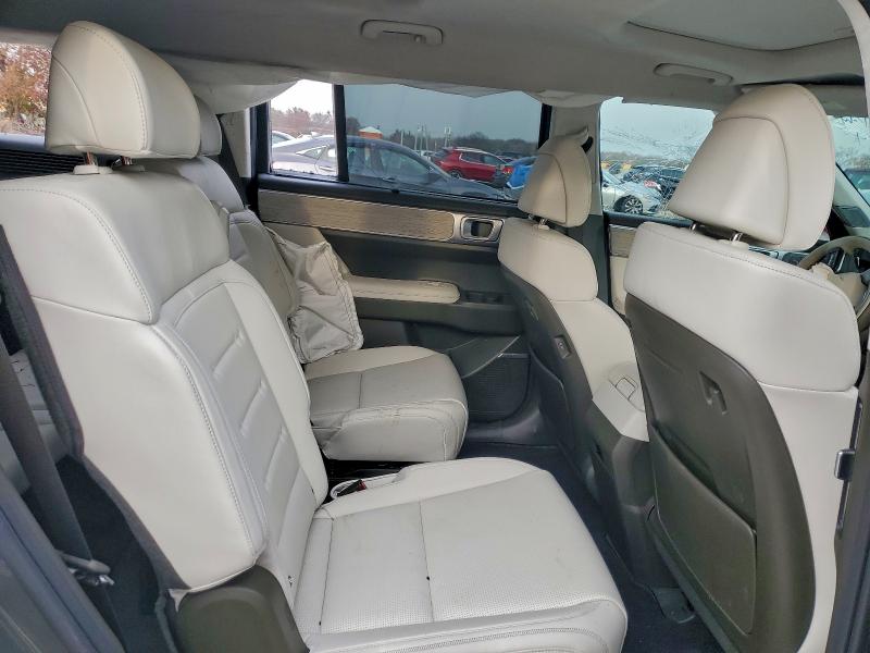 Фото 11 - HYUNDAI SANTA FE