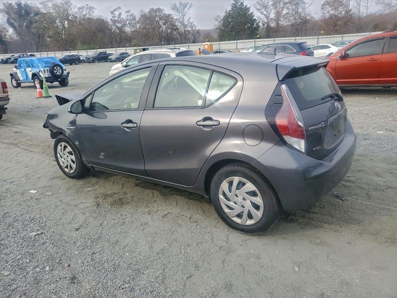 Фото 2 - TOYOTA PRIUS