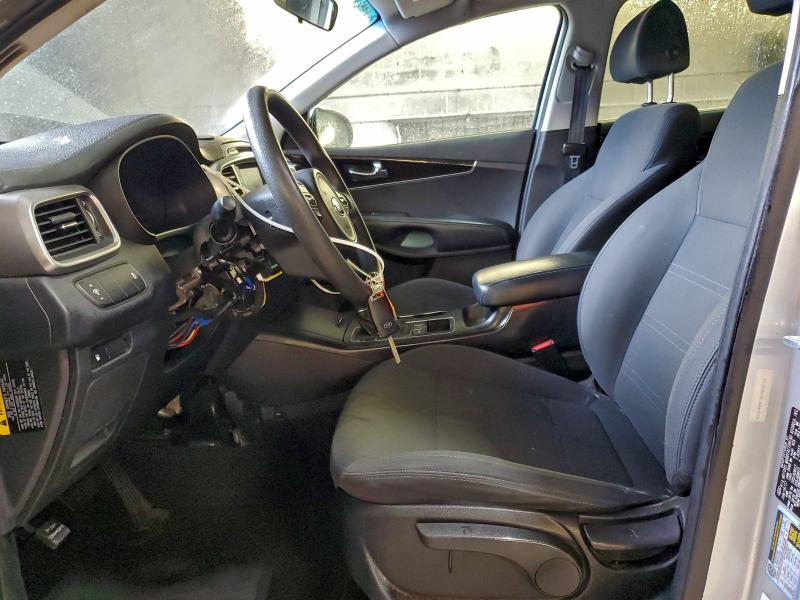 Фото 7 - KIA SORENTO