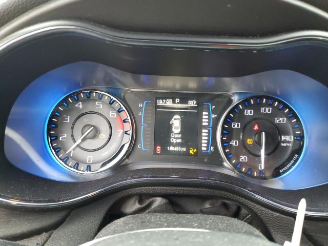 Фото 9 - CHRYSLER 200