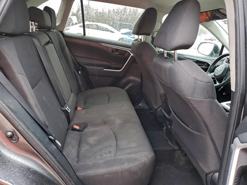 Фото 11 - TOYOTA RAV4