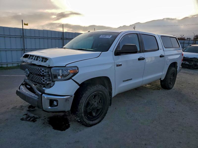 Фото 1 - TOYOTA TUNDRA